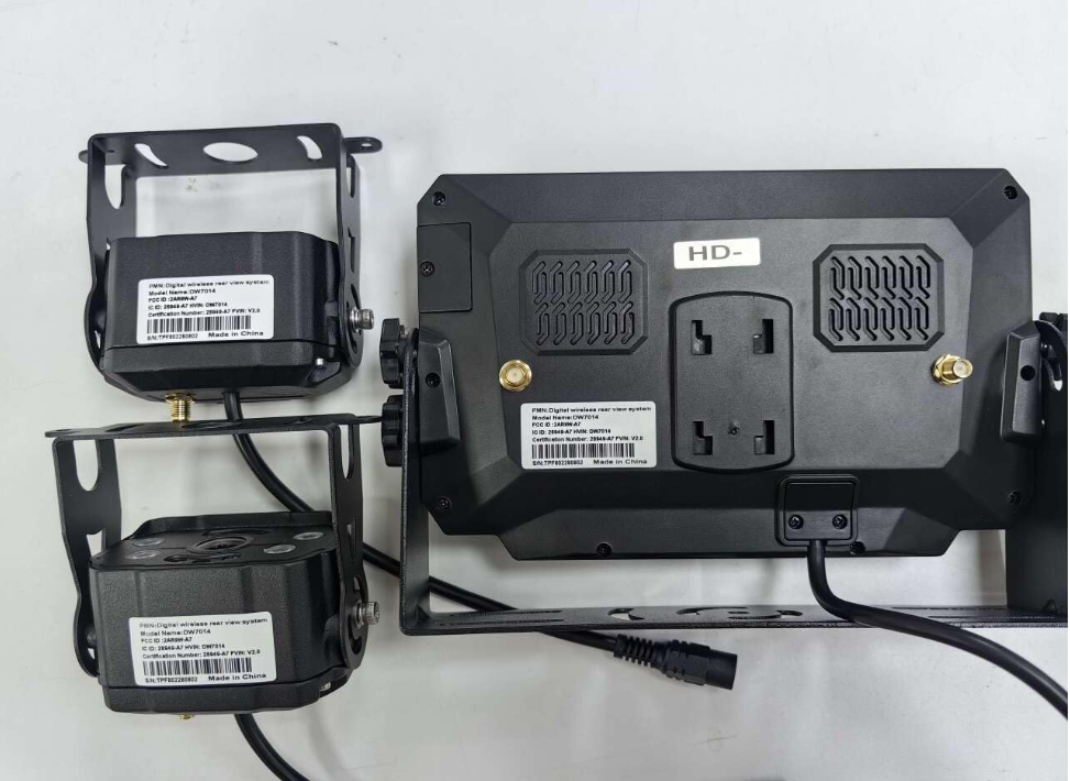 Wireless Backup Camera for Furrion RV: 7-Inch Recording Plug-Play - OMOTOR